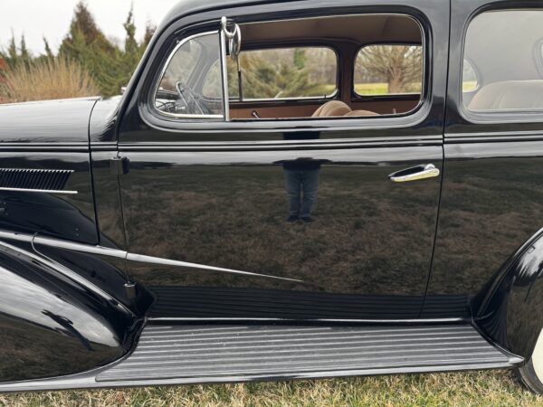 1937 Chevrolet Master Town Sedan - Image 31