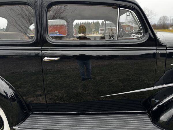 1937 Chevrolet Master Town Sedan - Image 20