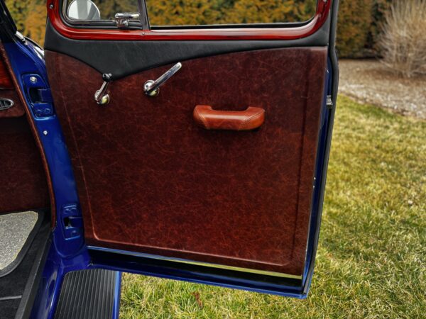 1951 Suburban Resto-Mod - Image 20
