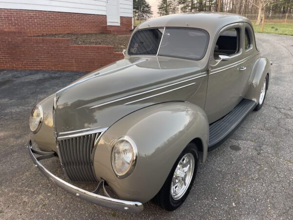 1939 Ford Deluxe Coupe Streetrod - Image 19