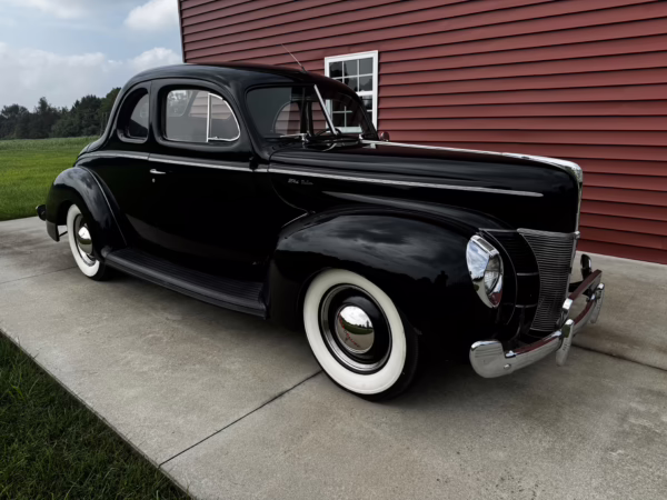 1940 Ford Deluxe Coupe Custom