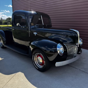 1940 Ford Deluxe Pickup Street Rod