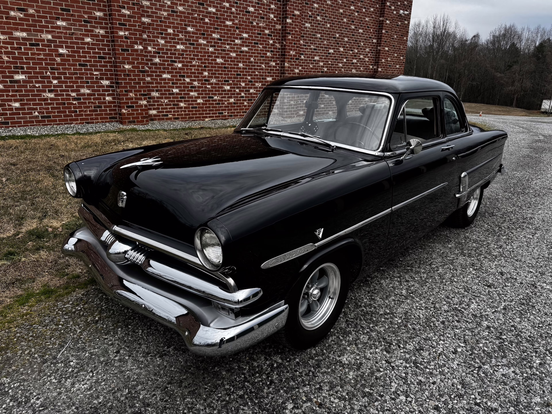 1953 Ford Customline - FLathead V8 with a 5 Speed!
